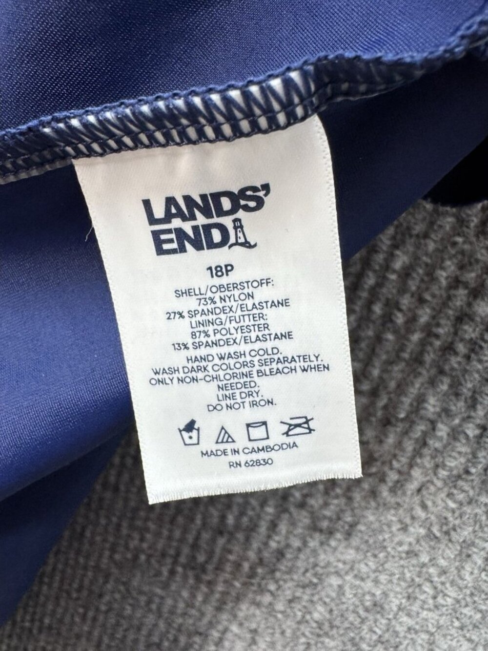 Lands End One Piece Swimsuit Womens 18P Navy Blue Soft Cup Bra Wirefree UPF 50 - Picture 6 of 11